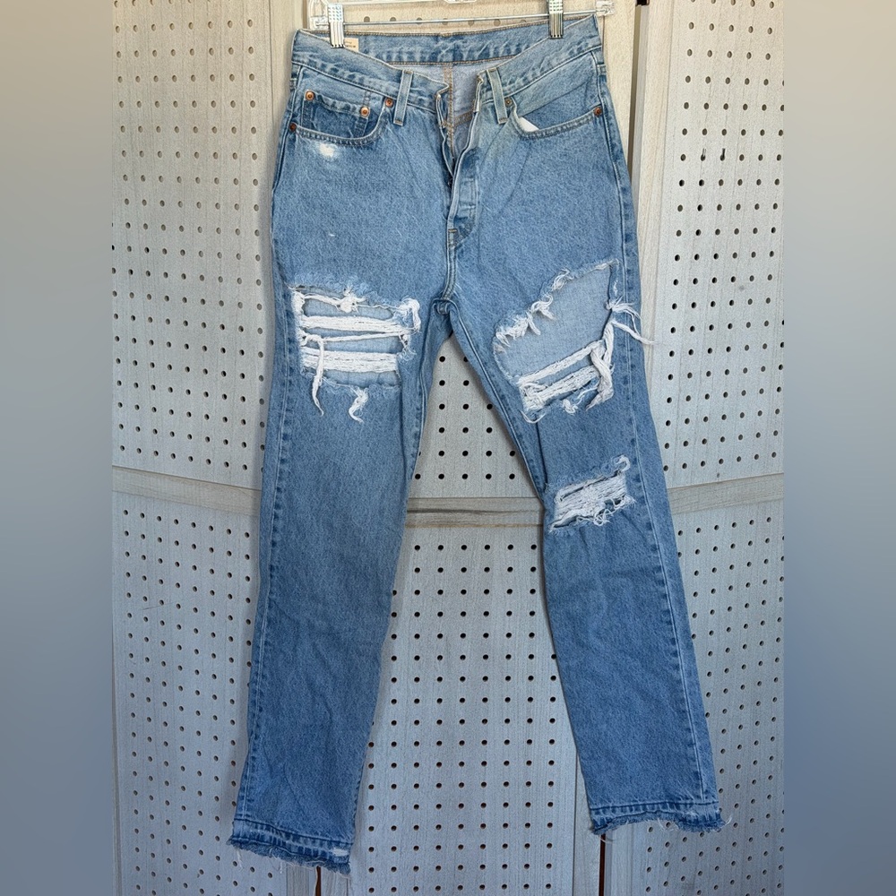 Levi's Women's Light Blue Straight Leg Jeans